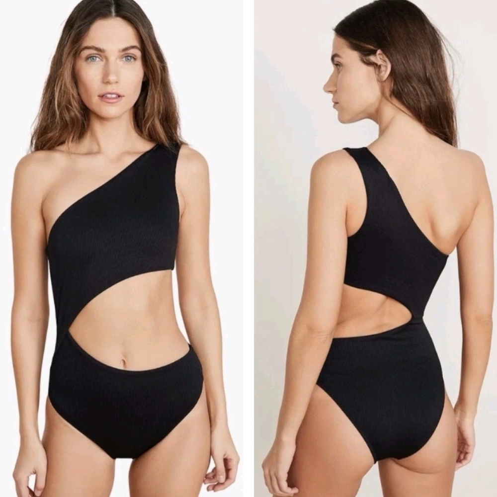 Beach Riot Elegant Black Swimwear